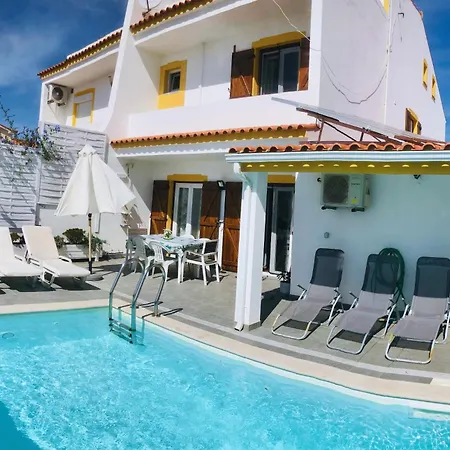 Sunset Chateau -piscina Aquecida, Vista Mar Ferienhaus Atouguia Da Baleia