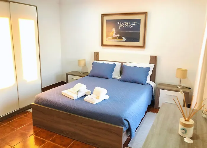 Casa vacanze Sunset Chateau -piscina Aquecida, Vista Mar Atouguia Da Baleia