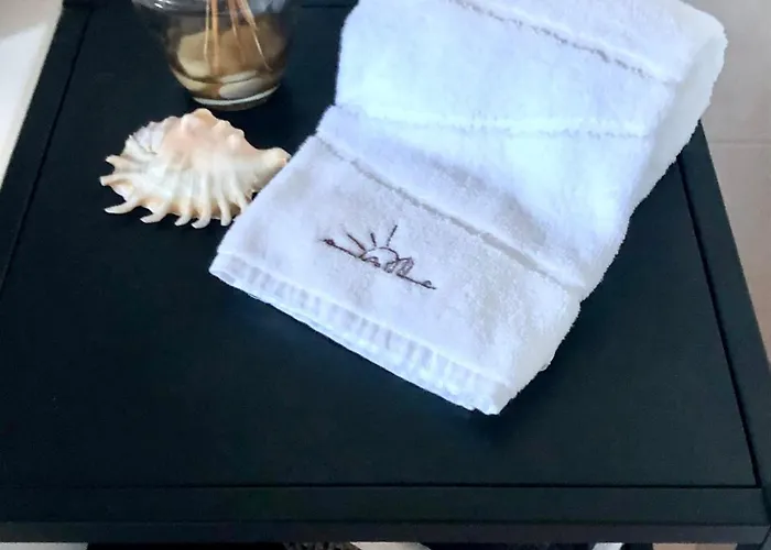 Casa vacanze Sunset Chateau -piscina Aquecida, Vista Mar *